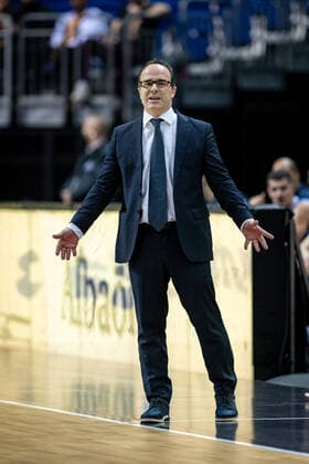 Basketball Berlin 28 09 2021 Season 2021 2022 1 Bundesliga easyCredit BBL Alba Berlin Skyliners Frankfurt Diego Ocampo Frankfurt, coach