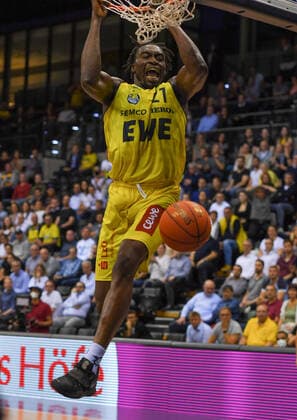 GER, Basketball, EWE Baskets Oldenburg vs Hakro Merlins Crailsheim 25 09 2021, EWE Arena, Oldenburg, GER, easy Credit BBL, EWE Baskets Oldenburg vs Hakro Merlins Crailsheim, pictured dunking by Tai ODIASE EWE Baskets Oldenburg 21 nordphotoxRojahn nph00310