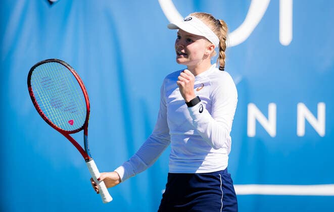 September 28, 2021, CHICAGO, UNITED STATES: Harriet Dart of Great Britain in action during the first round of the 2021 Chicago Fall Tennis Classic WTA, Tennis Damen 500 tennis tournament against Beatriz Haddad Maia of Brazil CHICAGO UNITED STATES - ZUMAa181 20210928_zaa_a181_149 Copyright: xRobxPrangex