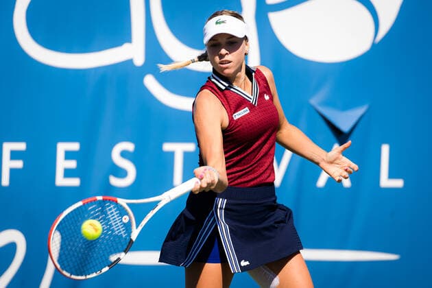 September 28, 2021, CHICAGO, UNITED STATES: Anett Kontaveit of Estonia in action during the first round of the 2021 Chicago Fall Tennis Classic WTA, Tennis Damen 500 tennis tournament against Madison Brengle of United States CHICAGO UNITED STATES - ZUMAa181 20210928_zaa_a181_166 Copyright: xRobxPrangex
