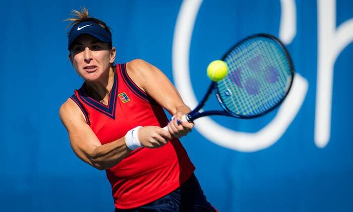 Mandatory Credit: Photo by Rob Prange Shutterstock (12471255ay) Belinda Bencic of Switzerland in action during the first round of the 2021 Chicago Fall Tennis Classic WTA, Tennis Damen 500 tennis tournament Chicago Fall Tennis Classic 2021, Tennis, Chicago, USA - 29 Sep 2021 Chicago Fall Tennis Classic 2021, Tennis, Chicago, USA - 29 Sep 2021  Copyright: xRobxPrange Shutterstockx 12471255ay