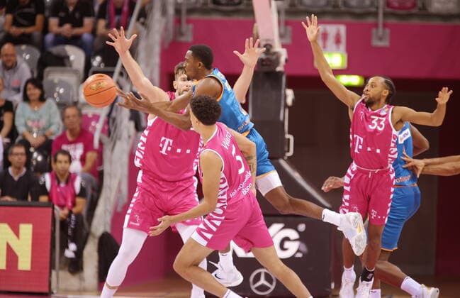 Telekom Baskets Bonn vs Semaj Christon ratiopharm Ulm easyCredit BBL 1 Bundesliga , 2021 2022 season , Main round 2 matchday