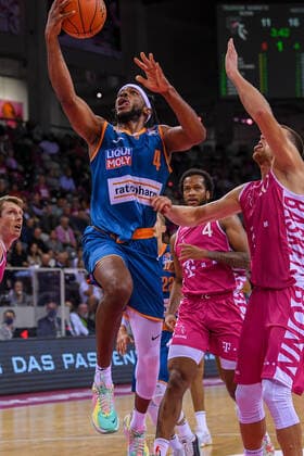 easyCredit BBL, Telekom Baskets Bonn vs ratiopharm ulm, 29 09 2021 Jaron Blossomgame ratiopharm ulm, 4 , Saulius Kulvietis Telekom Baskets Bonn, 10 , easyCredit BBL, Telekom Baskets Bonn vs ratiopharm ulm on 29 09 2021 at Telekom Dome Bonn, Bonn Nordrhein Westfalen Copyright: xBEAUTIFULxSPORTS Mueller-Laschetx