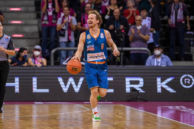 easyCredit BBL, Telekom Baskets Bonn vs ratiopharm ulm, 29 09 2021 Per Günther ratiopharm ulm, 6 , easyCredit BBL, Telekom Baskets Bonn vs ratiopharm ulm on 29 09 2021 at Telekom Dome Bonn, Bonn Nordrhein Westfalen Copyright: xBEAUTIFULxSPORTS Mueller-Laschetx