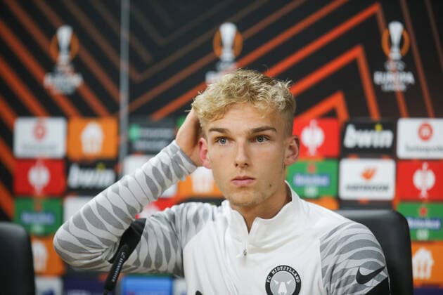 FOOTBALL - The coach Bo Henriksen and Gustav Isaksen of FC Midtjylland, during the press conference, PK, Pressekonferenz before the Europa League match with SC Braga. Estadio Muncipal de Braga, Portugal, 29th September 2021. Photo: IMAGO Pedro Benavente - PUBXNOTXINXPORTUGAL PEDRO BENAVENTE