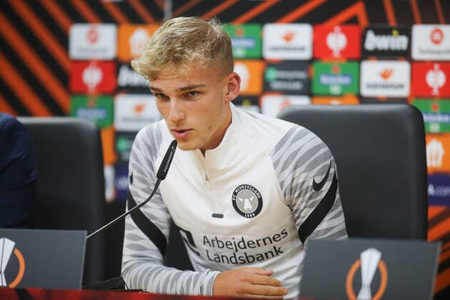 FOOTBALL - The coach Bo Henriksen and Gustav Isaksen of FC Midtjylland, during the press conference, PK, Pressekonferenz before the Europa League match with SC Braga. Estadio Muncipal de Braga, Portugal, 29th September 2021. Photo: IMAGO Pedro Benavente - PUBXNOTXINXPORTUGAL PEDRO BENAVENTE
