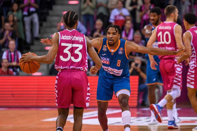 easyCredit BBL, Telekom Baskets Bonn vs ratiopharm ulm, 29 09 2021 Parker Jackson Cartwright Telekom Baskets Bonn, 33 , Justin Simon ratiopharm ulm, 8 , easyCredit BBL, Telekom Baskets Bonn vs ratiopharm ulm on 29 09 2021 at Telekom Dome Bonn, Bonn Nordrhein Westfalen Copyright: xBEAUTIFULxSPORTS Mueller-Laschetx