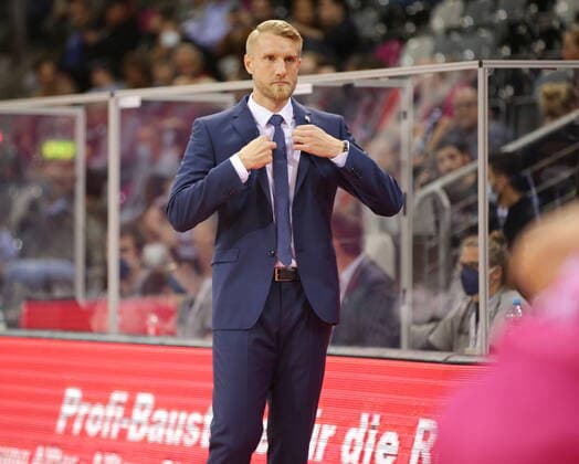 Coach Tuomas Iisalo Telekom Baskets Bonn vs ratiopharm Ulm easyCredit BBL 1 Bundesliga , 2021 2022 season , Main Round 2 Matchday