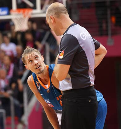 Thomas Klepeisz Ratiopharm Ulm 27 , Telekom Baskets Bonn vs Ratiopharm Ulm, Basketball, 1 Easy Credit Bundesliga, 2 Matchday, 29 09 2021, Telekom Baskets Bonn vs Ratiopharm Ulm, Basketball, 1 Easy Credit Bundesliga, 2 Matchday, 29 09 2021, Photo EIBNER Joerg Niebergall Bonn Copyright: xJoergxNiebergall Eibner-Pressefox EP_JNL