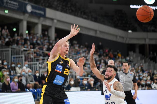 David Walker MHP Riesen Ludwigsburg taking a shot, GER, Academics Heidelberg vs MHP Riesen Ludwigsburg, 29 09 2021, 2 Matchday easycredit Basketball Bundesliga, Season 2021 2022 GER, Academics Heidelberg vs MHP Riesen Ludwigsburg, 29 09 2021, 2 Matchday easycredit Basketball Bundesliga, Season 2021 2022 Heidelberg Copyright: xEibner MichaelxMemmlerx EP_MMR