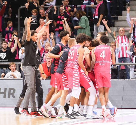 Bonner jubilation after the victory, Telekom Baskets Bonn vs Ratiopharm Ulm, Basketball, 1 Easy Credit Bundesliga, 2 Matchday, 29 09 2021, Telekom Baskets Bonn vs Ratiopharm Ulm, Basketball, 1 Easy Credit Bundesliga, 2 Matchday, 29 09 2021, Photo EIBNER Joerg Niebergall Bonn Copyright: xJoergxNiebergall Eibner-Pressefox EP_JNL