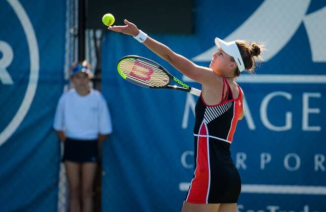 Mandatory Credit: Photo by Rob Prange Shutterstock (12471255dz) Veronika Kudermetova of Russia in action during the second round at the 2021 Chicago Fall Tennis Classic WTA, Tennis Damen 500 tennis tournament Chicago Fall Tennis Classic 2021, Tennis, Chicago, USA - 29 Sep 2021 Chicago Fall Tennis Classic 2021, Tennis, Chicago, USA - 29 Sep 2021  Copyright: xRobxPrange Shutterstockx 12471255dz