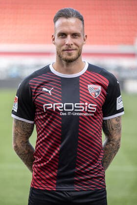 2 BL FC Ingolstadt 04 portrait shooting, team photo, Patrick Schmidt 32, FCI 2 Bundesliga FC Ingolstadt 04 season 2021 2022