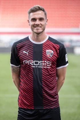 2 BL FC Ingolstadt 04 portrait shooting, team photo, Nils Roeseler 13, FCI 2 Bundesliga FC Ingolstadt 04 season 2021 2022