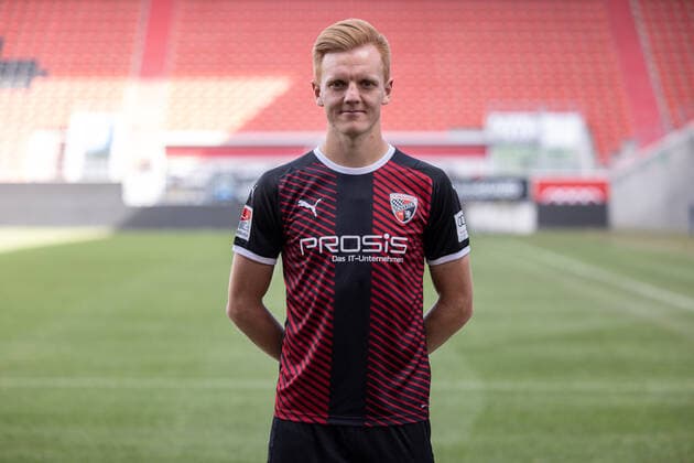 2 BL FC Ingolstadt 04 portrait shooting, team photo, Christian Gebauer 22, FCI 2 Bundesliga FC Ingolstadt 04 season 2021 2022