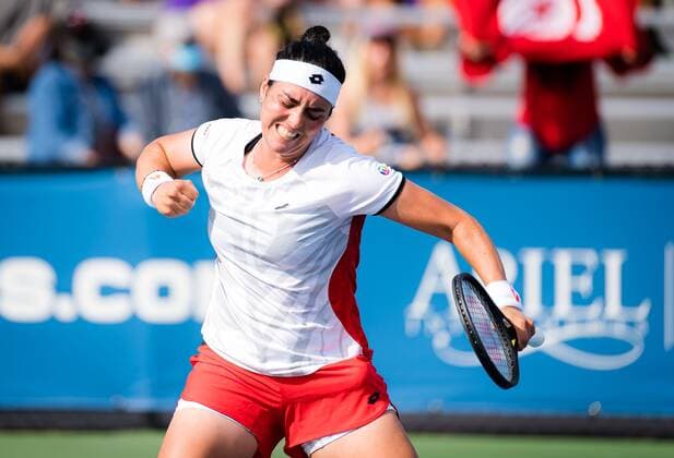 Mandatory Credit: Photo by Rob Prange Shutterstock (12471256ag) Ons Jabeur of Tunisia in action during the third round of the 2021 Chicago Fall Tennis Classic WTA, Tennis Damen 500 tennis tournament Chicago Fall Tennis Classic 2021, Tennis, Chicago, USA - 30 Sep 2021 Chicago Fall Tennis Classic 2021, Tennis, Chicago, USA - 30 Sep 2021  Copyright: xRobxPrange Shutterstockx 12471256ag