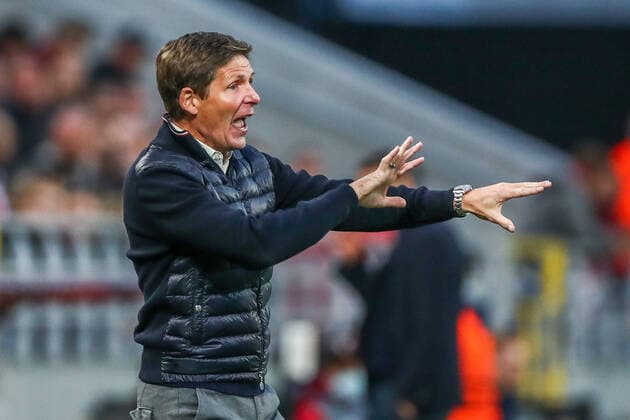 Oliver Glasner Eintracht Frankfurt, Head Coach , BEL, Royal Antwerp Antwerpen FC vs Eintracht Frankfurt, UEFA Europa League Group D, Group Stage, Season 2021 2022, 30 09 2021, , DFB DFL regulations prohibit any use of photographs as image sequences and or quasi video , BEL, Royal Antwerp Antwerpen FC vs Eintracht Frankfurt, UEFA Europa League Group D, Group Stage, Season 2021 2022, 30 09 2021 Antwerp Copyright: xEibner-Pressefoto GabrielxBoiax EP_GBA