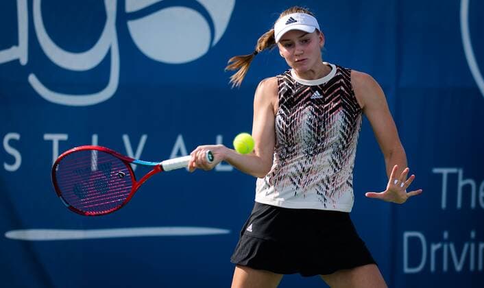 Mandatory Credit: Photo by Rob Prange Shutterstock (12471256az) Elena Rybakina of Kazakhstan in action during the third round of the 2021 Chicago Fall Tennis Classic WTA, Tennis Damen 500 tennis tournament Chicago Fall Tennis Classic 2021, Tennis, Chicago, USA - 30 Sep 2021 Chicago Fall Tennis Classic 2021, Tennis, Chicago, USA - 30 Sep 2021  Copyright: xRobxPrange Shutterstockx 12471256az
