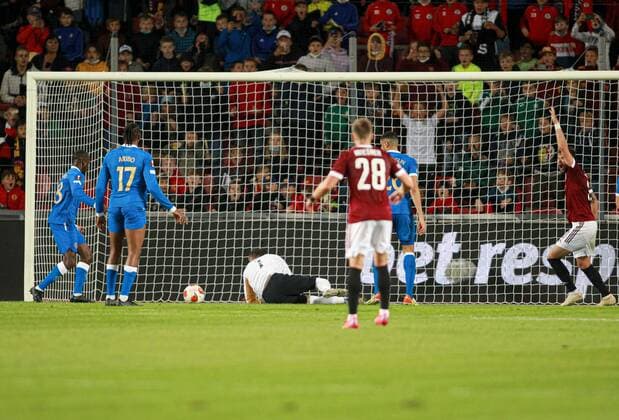 Mandatory Credit: Photo by Milan Kammermayer Shutterstock (12516383aq) Rangers goalkeeper Allan McGregor can t save a header from David Hancko of Sparta Prague Sparta Prague v Rangers, UEFA Europa League Group A, Football, Generali Arena, Prague, Czech Republic - 30 Sep 2021 Sparta Prague v Rangers, UEFA Europa League Group A, Football, Generali Arena, Prague, Czech Republic - 30 Sep 2021 Copyright: xMilanxKammermayer Shutterstockx 12516383aq
