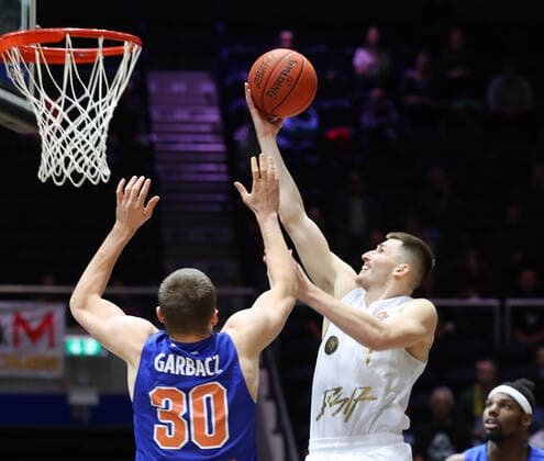 Löwen Braunschweig vs MBC, BBL Braunschweig, 30 09 2021, BASKETBALL easyCredit BBL Basketball Bundesliga, Löwen Braunschweig vs SYNTAINICS MBC, season 2021 22 Jakub Grabacz MBC , David Krämer Löwen Braunschweig Braunschweig