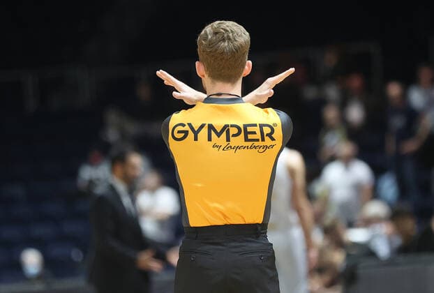 Symbol photo, basketball referee