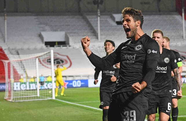 30 09 2021, xjhx, football UEFA Europa League, Royal Antwerp Eintracht Frankfurt emspor, v l goal cheer after celebrating the goal celebrate 0 1 by Goncalo Paciencia Eintracht Frankfurt DFL DFB REGULATIONS PROHIBIT ANY USE OF PHOTOGRAPHS as IMAGE SEQUENCES and or QUASI VIDEO Antwerp