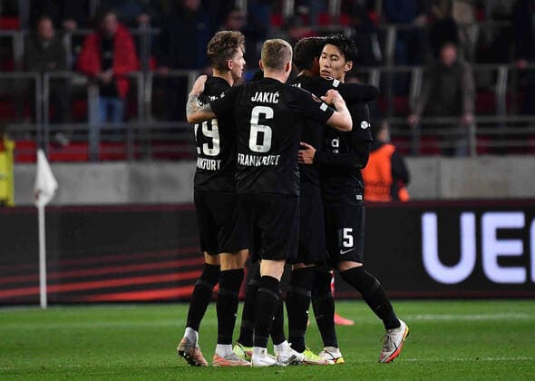 30 09 2021, xjhx, football UEFA Europa League, Royal Antwerp Eintracht Frankfurt emspor, v l goal cheer after celebrating the goal celebrate 0 1 by Goncalo Paciencia Eintracht Frankfurt DFL DFB REGULATIONS PROHIBIT ANY USE OF PHOTOGRAPHS as IMAGE SEQUENCES and or QUASI VIDEO Antwerp