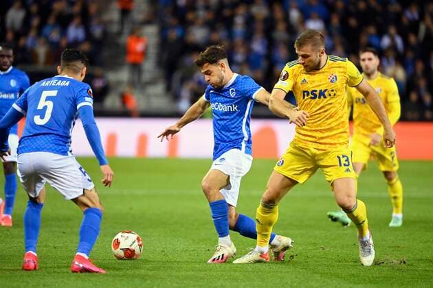 GENK, BELGIUM - SEPTEMBER 30 : Bastien Toma defender of KRC Genk and Stefan Ristovski defender of Dinamo Zagrebduring the UEFA Europa League Group stage H match between KRC Genk and Dinamo Zagreb on September 30, 2021 in Genk, Belgium, 30 09 2021 ( KRC Genk v Dinamo Zagreb - UEFA Europa League PhotoNews Panoramic 