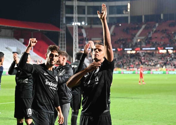 30 09 2021, xjhx, football UEFA Europa League, Royal Antwerp Eintracht Frankfurt emspor, v l jubilation joy of victory Goncalo Paciencia Eintracht Frankfurt Timothy Chandler Eintracht Frankfurt DFL DFB REGULATIONS PROHIBIT ANY USE OF PHOTOGRAPHS as IMAGE SEQUENCES and or QUASI VIDEO Antwerp