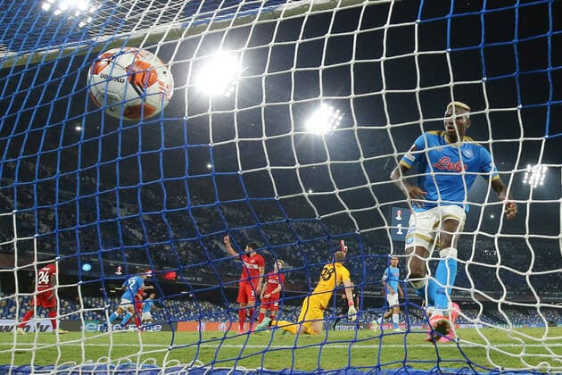 Victor Osimhen of SSC Napoli scores the goal of 2-3 during the Europa league group C 2021 2022 football match between SSC Napoli and FC Spartak Moskva at Diego Armando Maradona stadium in Napoli (Italy), September 30th, 2021. Photo Cesare Purini Insidefoto CesarexPurini