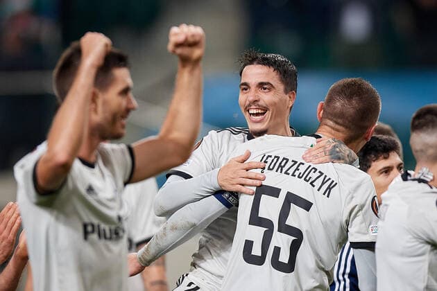 2021.09.30, Warszawa Pilka nozna, UEFA Liga Europy Sezon 2021 2022 Mecz Grupy C Legia Warszawa - Leicester City FC N z Josue Pesqueira, Artur Jedrzejczyk Foto Rafal Oleksiewicz PressFocus 2021.09.30, Football, UEFA Europa League Season 2021 2022 Group C Match Legia Warszawa - Leicester City FC Josue Pesqueira, Artur Jedrzejczyk Credit Rafal Oleksiewicz PressFocus NEWSPIX.PL --- Newspix.pl  20210930PF_RO5532