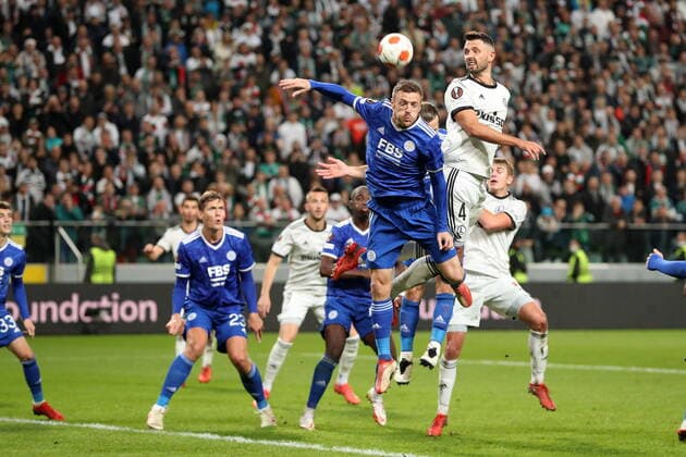 WARSZAWA 30.09.2021 MECZ 2. KOLEJKA GRUPA C LIGA EUROPY SEZON 2021 22 --- UEFA EUROPA LEAGUE GROUP C MATCH IN WARSAW: LEGIA WARSZAWA - LEICESTER CITY FC 1:0 JAMIE VARDY MATEUSZ WIETESKA FOT. PIOTR KUCZA FOTOPYK NEWSPIX.PL --- Newspix.pl  210930PYK0062