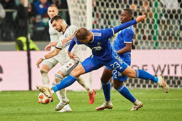 30.09.2021 WARSZAWA, PILKA NOZNA (FOOTBALL) UEFA LIGA EUROPY (UEFA EUROPA LEAGUE) FAZA GRUPOWA MECZ LEGIA WARSZAWA - LEICESTER CITY FC NZ. MAHIR EMRELI, JANNIK VESTERGAARD FOTO RADOSLAW JOZWIAK CYFRASPORT NEWSPIX.PL --- Newspix.pl  CRJ_5299