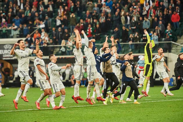 30.09.2021 WARSZAWA, PILKA NOZNA (FOOTBALL) UEFA LIGA EUROPY (UEFA EUROPA LEAGUE) FAZA GRUPOWA MECZ LEGIA WARSZAWA - LEICESTER CITY FC NZ. RADOSC DRUZYNY LEGII IHOR KHARATIN, ARTUR JEDRZEJCZYK, MAHIR EMRELI, BARTOSZ SLISZ, IHOR KHARATIN, LIRIM M KASTRATI LINDSAY ROSE MATEUSZ WIETESKA FOTO RADOSLAW JOZWIAK CYFRASPORT NEWSPIX.PL --- Newspix.pl  RJ2_8180