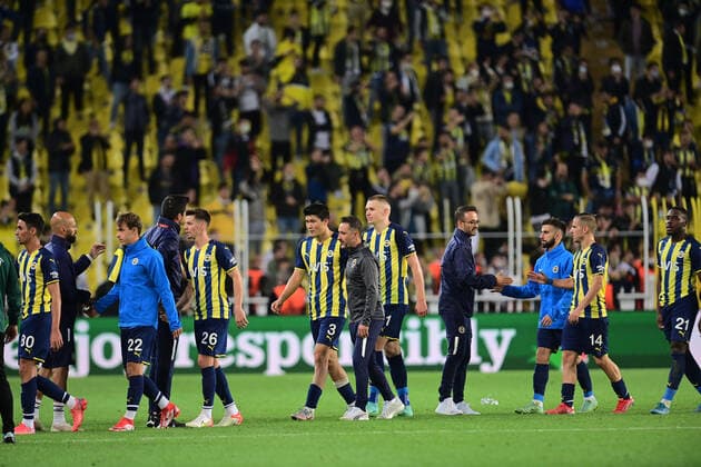 Players of Fenerbahce end of the UEFA Europa League Group D match between Fenerbahce and Olympiakos at Ulker Stadium in Istanbul , Turkey on September 30 , 2021. 