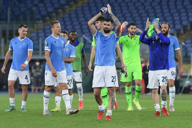 Soccer, europa league match , SS Lazio v Lokomotiv Moscow Lazio player™s celebrate the victory at the end of the match during the Europa League match between SS Lazio v Lokomotiv Moscow at Olimpico stadium in Rome, Italy, September 30, 2021. Imago-Images Emmefoto Copyright: xImago-Images Emmefotox