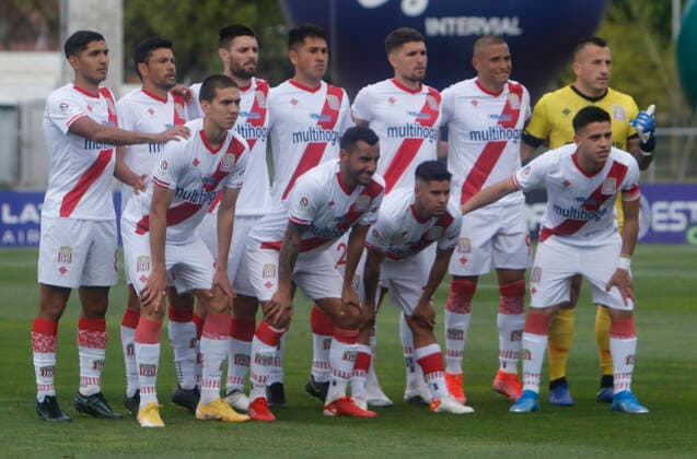 Futbol, Curico Unido vs Cobresal. Fecha 23, campeonato nacional 2021. El equipo de Curico Unido es Fotografiado antes del partido de primera division contra Cobresal disputado en el estadio La Granja, Curico,Chile. 30 09 2021 Jose Robles Photosport Football, Curico Unido vs Cobresal. 23 th Date, National Championship 2021 The Curico Unido s team is Photographs before the first division match against Cobresal played at La Granja stadium, Curico, Chile. 30 09 2021 Jose Robles Photosport Curico Unido vs Cobresal, campeonato 2021