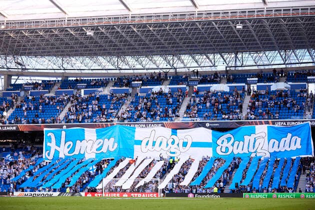 FOOTBALL - EUROPA LEAGUE - Real Sociedad vs AS Monaco Supporters of Real Sociedad during the Europa League football match between Real Sociedad and AS Monaco at Reale Arena on 30 of September, 2021 in San Sebastian, Spain. San Sebastian Reale Arena Basque Country Spain RSOvs MON007 Copyright: xRicardoxLarreinax