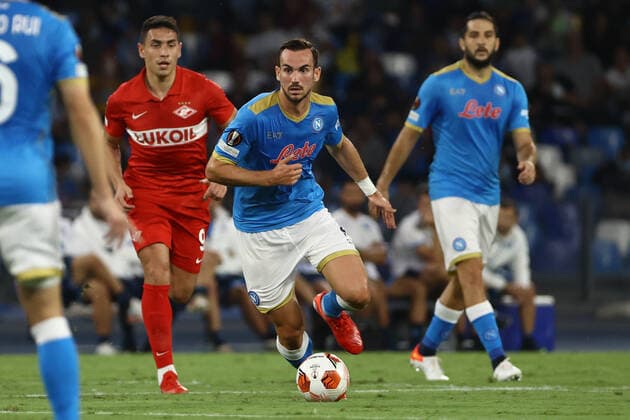 NAPLES, ITALY – SEPTEMBER 30: Fabian Ruiz of SSC Napoli vies with Ezequiel Ponce of FC Spartak Moscow during the Europa League match between SSC Napoli and FC Spartak Moscow at Stadio Diego Armando Maradona on September 30, 2021 in Naples, Italy Copyright: xFotoagenziax