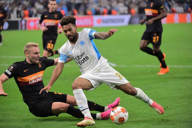 Jordan Amavi (OM) vs Victor Nelsson FOOTBALL : OM vs Galatasaray - 30 09 2021 Mao Panoramic 