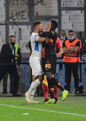 bagarre entre Gonzalez Alvaro (OM) Mbaye Diagne FOOTBALL : OM vs Galatasaray - 30 09 2021 Mao Panoramic 