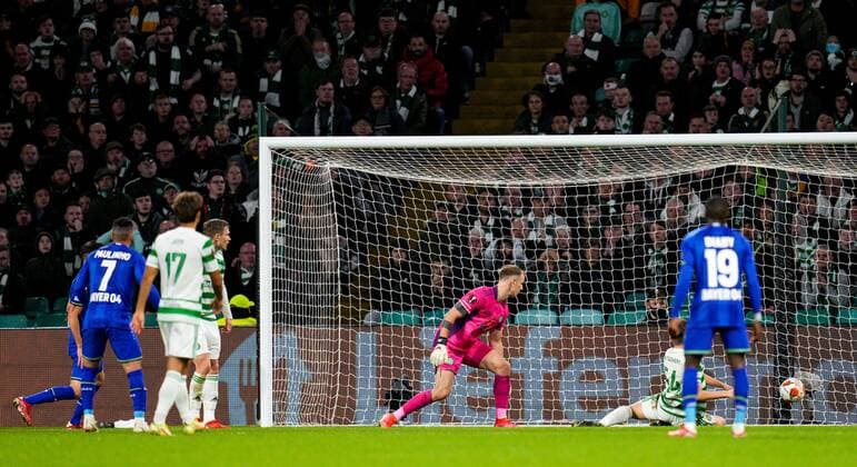 Mandatory Credit: Photo by Stuart Wallace Shutterstock (12516265bc) Bayer Leverkusen score to take a 0-1 lead after the ball appeared to hit off Adam Montgomery of Celtic as he tried to stop it crossing the goal line. Celtic v Bayer Leverkusen, UEFA Europa League, Group G, Football, Celtic Park, Glasgow, UK - 30 Sep 2021 EDITORIAL USE ONLY No use with unauthorised audio, video, data, fixture lists, club league logos or live services. Online in-match use limited to 120 images, no video emulation. No use in betting, games or single club league player publications. Celtic v Bayer Leverkusen, UEFA Europa League, Group G, Football, Celtic Park, Glasgow, UK - 30 Sep 2021 EDITORIAL USE ONLY No use with unauthorised audio, video, data, fixture lists, club league logos or live services. Online in-match use limited to 120 images, no video emulation. No use in betting, games or single club league player publications.  Copyright: xStuartxWallace Shutterstockx 12516265bc