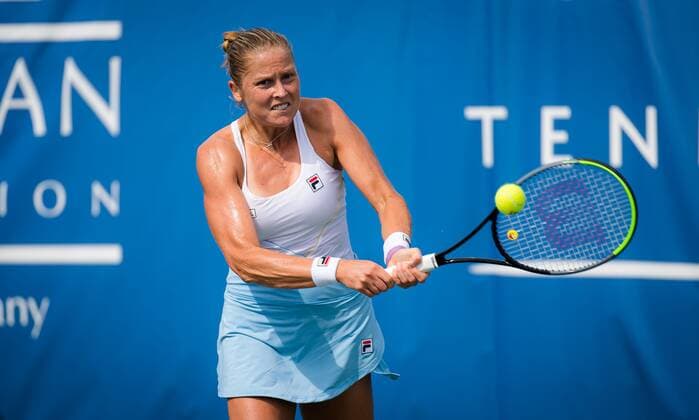 Mandatory Credit: Photo by Rob Prange Shutterstock (12471256ch) Shelby Rogers of the United States in action during the third round of the 2021 Chicago Fall Tennis Classic WTA, Tennis Damen 500 tennis tournament Chicago Fall Tennis Classic 2021, Tennis, Chicago, USA - 30 Sep 2021 Chicago Fall Tennis Classic 2021, Tennis, Chicago, USA - 30 Sep 2021  Copyright: xRobxPrange Shutterstockx 12471256ch