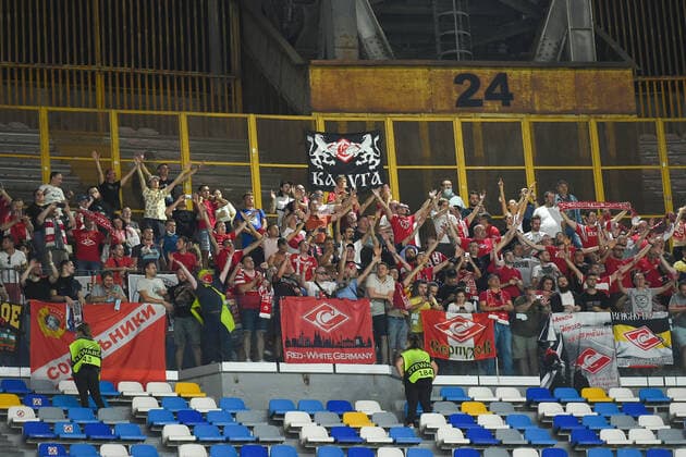 SSC Napoli v FC Spartak Moscow - UEFA Europa League Supportes of FC Spartak Moscow during the UEFA Europa League Group C match between SSC Napoli and FC Spartak Moscow at Stadio Diego Armando Maradona Naples Italy on 30 September 2021. Naples Naples Italy romano-sscnapol210930_npUqI  Copyright: xFrancoxRomanox