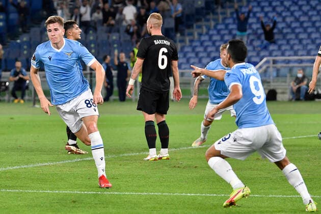 Italy: S.S. Lazio vs Lokomotiv Moskva 2-0 Toma Baöi? and Pedro of SS LAZIO in action during the UEFA Europa League group E match between Lazio Roma Lokomotiv Moskva at Stadio Olimpico on September 30, 2021 in Rome, Italy. Rome Italy Copyright: DomenicoxCippitelli