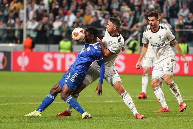 (211001) -- WARSAW, Oct. 1, 2021 -- Mateusz Wieteska (2nd R) of Legia tackles Patson Daka of Leicester during the Europa League Group C football match between Legia Warsaw and Leicester City in Warsaw, Poland, Sept. 30, 2021. ) (SP)POLAND-WARSAW-FOOTBALL-EUROPA LEAGUE-LEGIA WARSAW-LEICESTER CITY AdamxStarszynski 