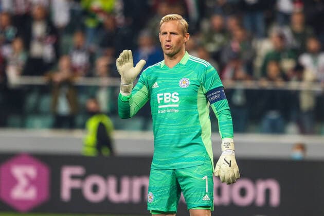 (211001) -- WARSAW, Oct. 1, 2021 -- Goalkeeper Kasper Schmeichel of Leicester reacts during the Europa League Group C football match between Legia Warsaw and Leicester City in Warsaw, Poland, Sept. 30, 2021. ) (SP)POLAND-WARSAW-FOOTBALL-EUROPA LEAGUE-LEGIA WARSAW-LEICESTER CITY AdamxStarszynski 