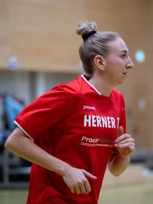 Duesseldorf, Germany, October 1s Sofia Pelander ( 14 Herner TC ) during warm up at the 1. Toyota Damen Basketball Bundesliga game between the Capitol Bascats Duesseldorf and Herner TC at Wekita Sportarena in Duesseldorf 1. Toyota Damen Basketball Bundesliga - Capitol Bascats Duesseld 
