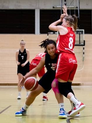 Duesseldorf, Germany, October 1s Tatiana Ariel Tenorio ( 24 Capitol Bascats ) controls the ball during the 1. Toyota Damen Basketball Bundesliga game between the Capitol Bascats Duesseldorf and Herner TC at Wekita Sportarena in Duesseldorf 1. Toyota Damen Basketball Bundesliga - Capitol Bascats Duesseld 