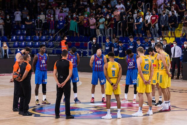 October 1, 2021, Barcelona, Barcelona, Spain: Teams during the Turkish Airlines EuroLeague match between FC Barcelona, Barca and Alba Berlin at Palau Blaugrana on October 01, 2021 in Barcelona, Spain. Barcelona Spain - ZUMAa181 20211001_zaa_a181_094 Copyright: xJavierxBorregox